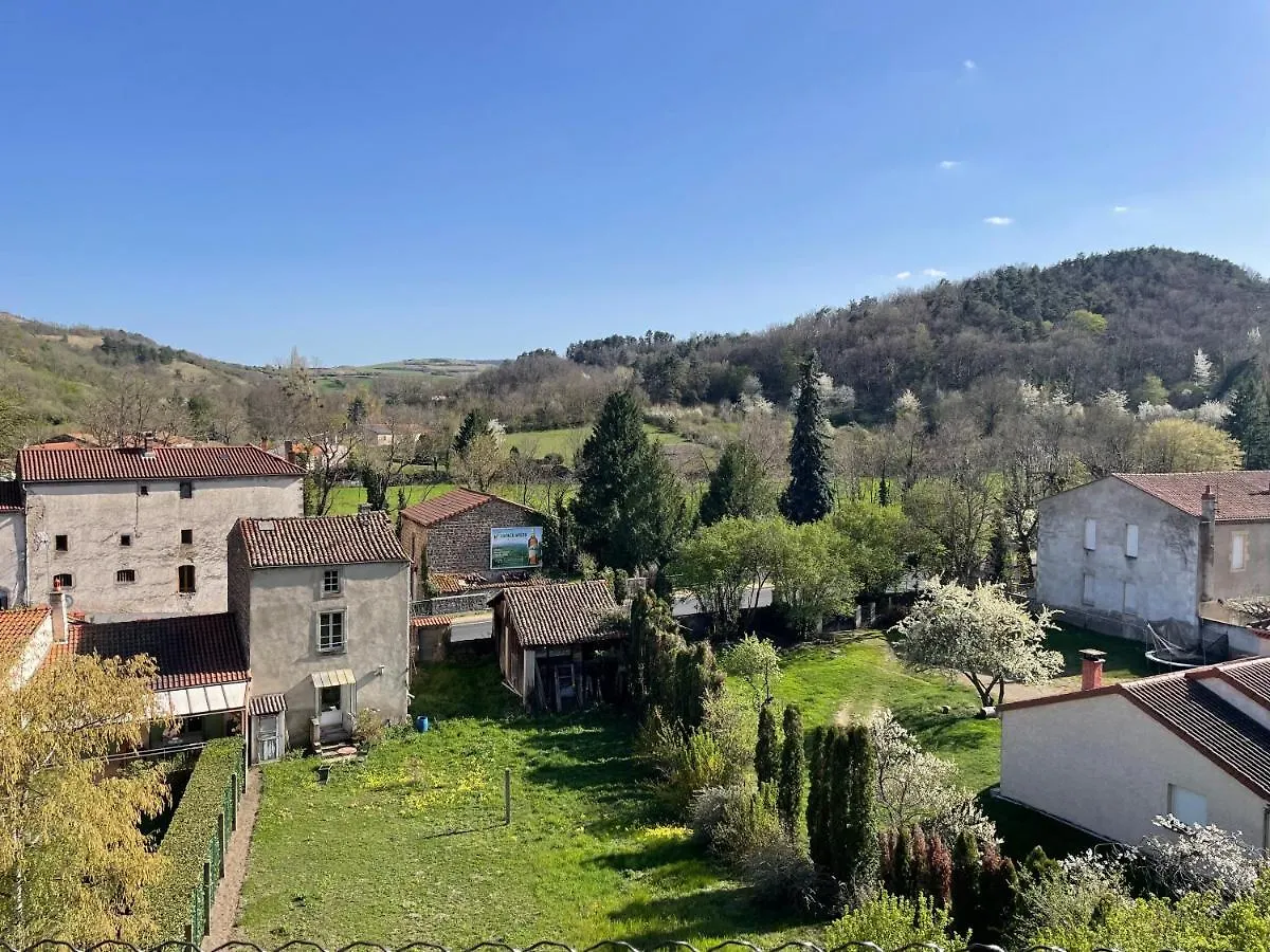 Duplex Avec Poele A Granules Et Garage A Motos Villa Montaigut-le-Blanc  0*, Montaigut-le-Blanc (Puy-de-Dome) France